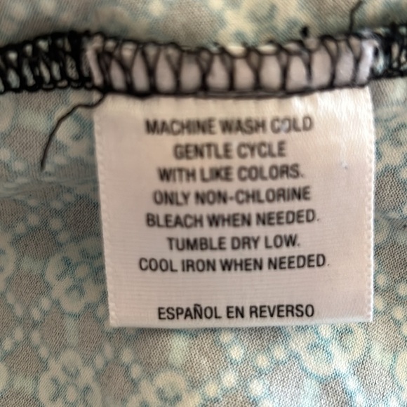 Charter Club Button Down  Print Top Blouse Size Large 3/4 sleeves rolled cuff - Picture 5 of 5